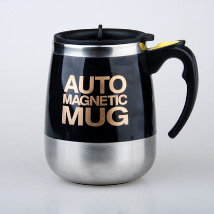 Tasse à café à agitation automatique en noir et argent, idéale pour mélanger vos boissons facilement.