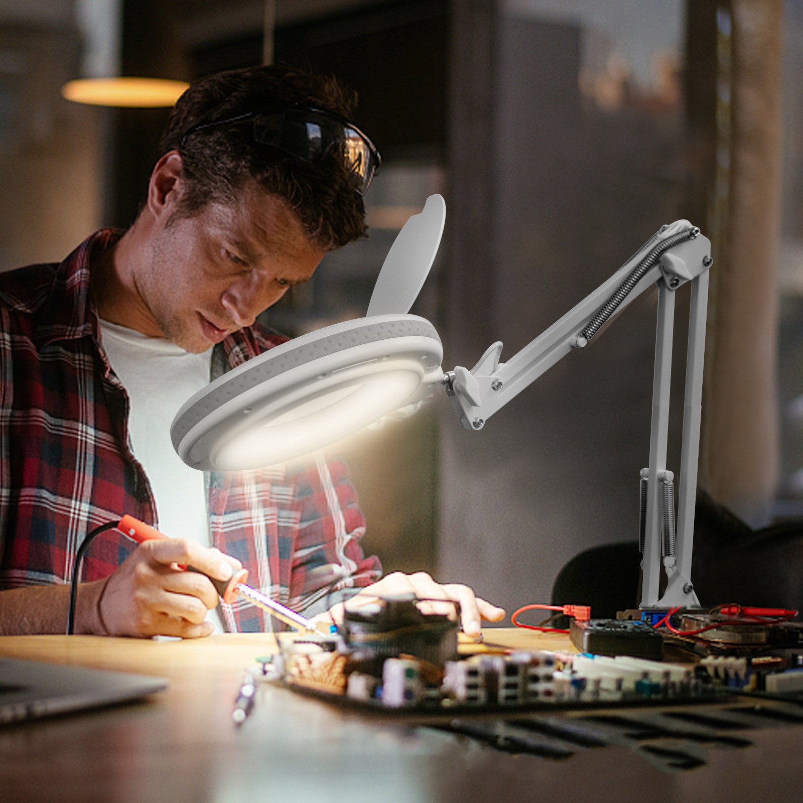 Lampe loupe LED protection yeux